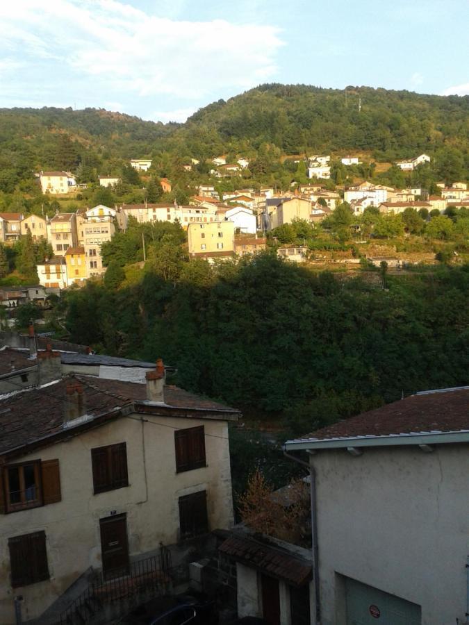 La Chaloupe 4 Bed & Breakfast Thiers Bagian luar foto
